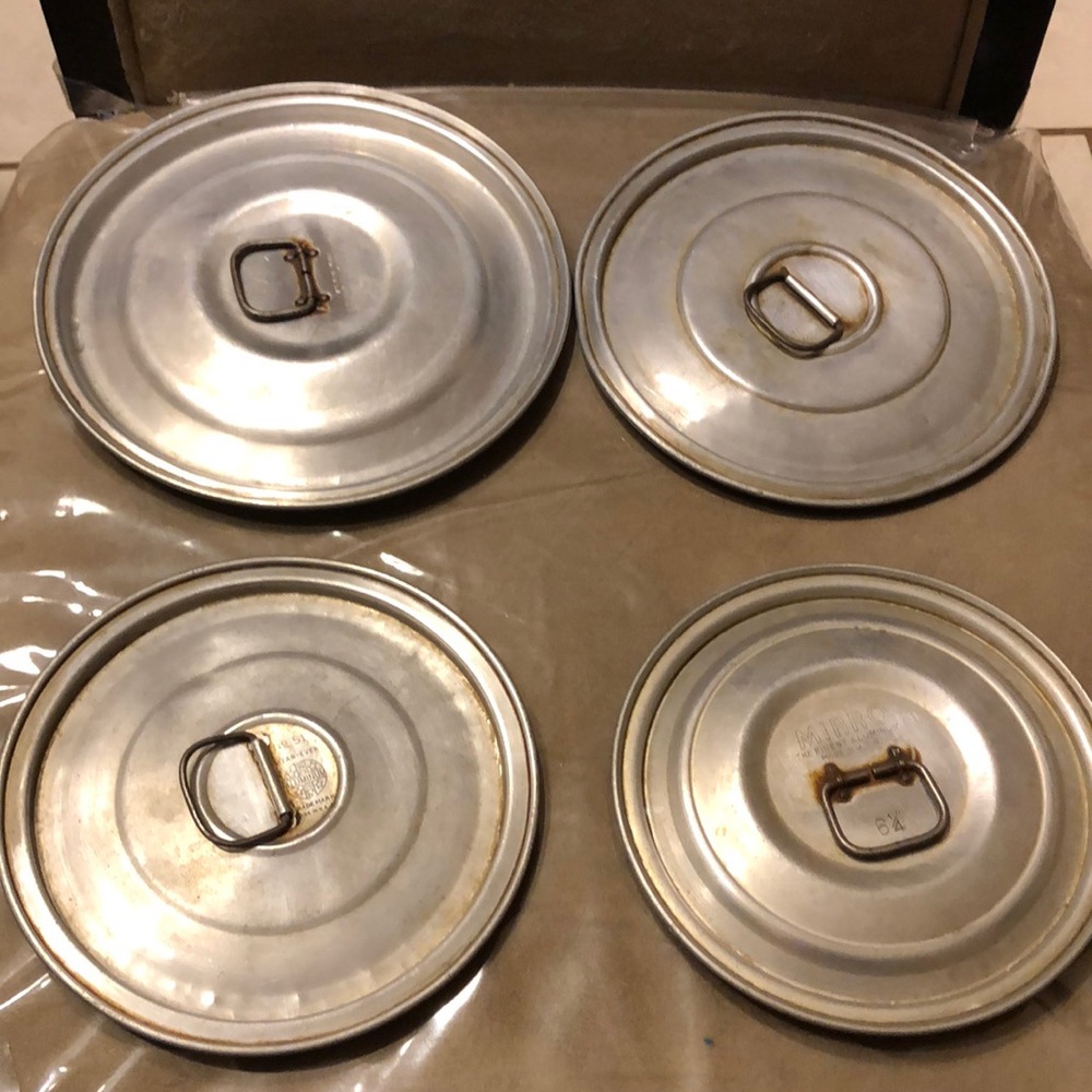 (4) Vintage Wearever & Mirror Lids